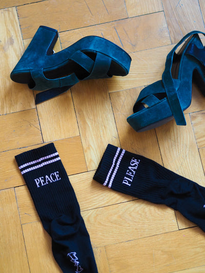 Peace Pleace Socks - Black